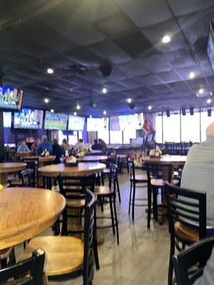 The Landing Eatery & Pub by null