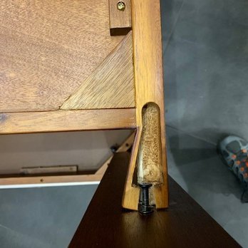Buckeye Movers - Another photo of the broke table - Movers Near Me