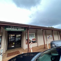 Whalers General Store - The store is next to the Anahola post office