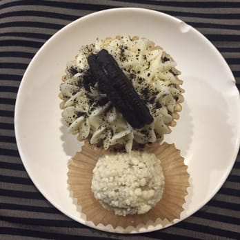 SWEET - Cookies & creme cupcake and peanut butter cake ball - Coffee & Tea Near Me - Houston, Texas SWEET - Cookies & creme cupcake and peanut butter cake ball - Coffee & Tea Near Me - Houston, Texas