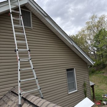 STL Master Handyman - Very difficult third floor peak - Handyman Near Me STL Master Handyman - Very difficult third floor peak - Handyman Near Me