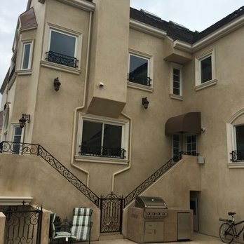 Wayne Petty Plastering & Son - Back of a hillside house in Hollywood - Stucco Services Near Me Wayne Petty Plastering & Son - Back of a hillside house in Hollywood - Stucco Services Near Me
