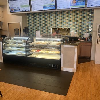 Savannah Cafe & Bakery - Order counter and menu - Bakeries Near Me - Pasadena, Texas