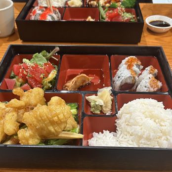 Thai Thai Sushi Boat - Thai volcano chicken bento box - Thai Near Me - Naples, Florida Thai Thai Sushi Boat - Thai volcano chicken bento box - Thai Near Me - Naples, Florida