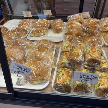 Double Rainbow Bakery - Bakeries Near Me - Elmhurst, New York