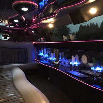 Infinity Limo Tours - Chrysler 300 - Limos Near Me