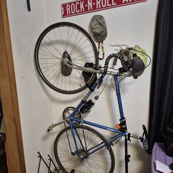 House of Wheels - This is the road bike I received from them, it's only had a flat tire and it's been a long time; a year! Great quality - Sports Wear Near Me - Owosso, Michigan House of Wheels - This is the road bike I received from them, it's only had a flat tire and it's been a long time; a year! Great quality - Sports Wear Near Me - Owosso, Michigan