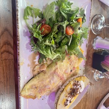 Madres Brunch - Seafood Omlette with octopus - Breakfast & Brunch Near Me - Bellflower, California