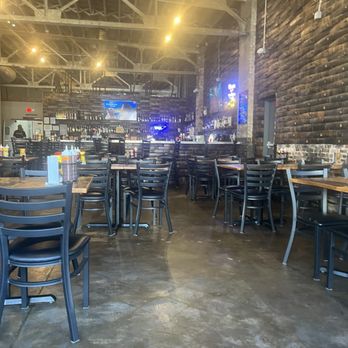 Ole Crow Tavern - Interior 2025 - Barbeque Near Me - Kingsport, Tennessee Ole Crow Tavern - Interior 2025 - Barbeque Near Me - Kingsport, Tennessee