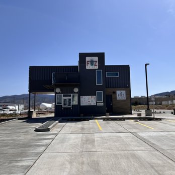 FiiZ Drinks - the front of the building - Juice Bars & Smoothies Near Me - Cedar City, Utah FiiZ Drinks - the front of the building - Juice Bars & Smoothies Near Me - Cedar City, Utah
