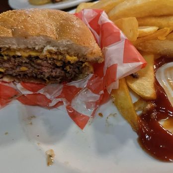 Steer'n Stein - Dry bacon burger - Steakhouses Near Me - Moreno Valley, California