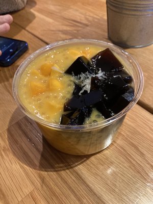 Zoe Dessert & Presotea St-Mathieu by null