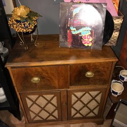 Second Chances Thrift - Vinyl record player & radio