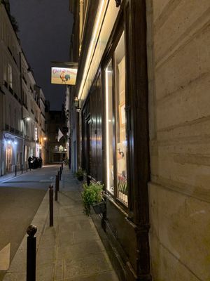 Chez Fernand Christine by null