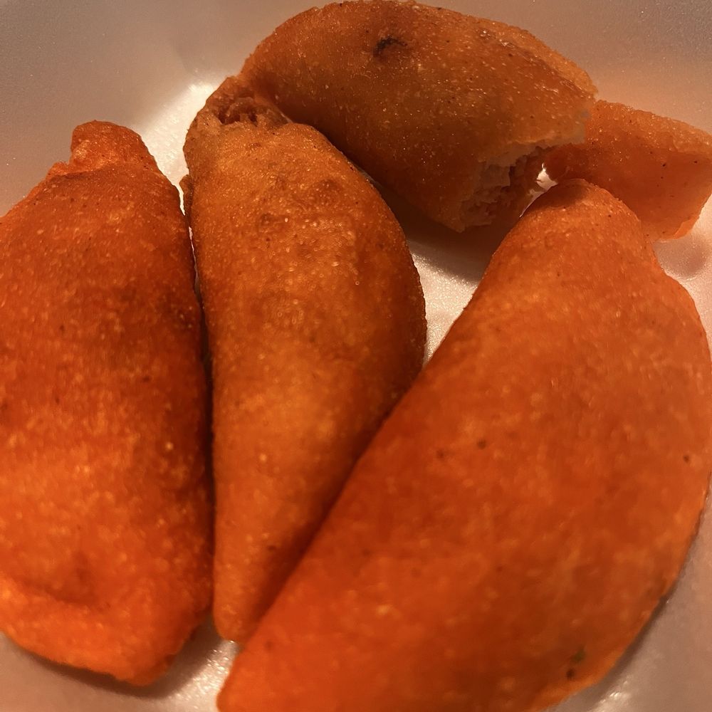 Fiesta Colombia - Mini Empanadas (4) - Colombian Near Me - Milwaukee, Wisconsin Fiesta Colombia - Mini Empanadas (4) - Colombian Near Me - Milwaukee, Wisconsin