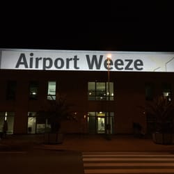 Flughafen Weeze - Weeze Airport at night
