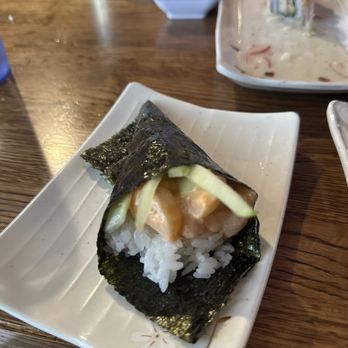 Sake 2 Me Sushi - Scallop handroll - Japanese Near Me - Tustin, California Sake 2 Me Sushi - Scallop handroll - Japanese Near Me - Tustin, California