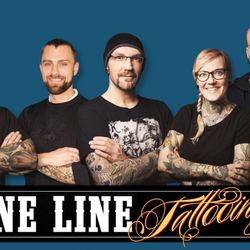 Fine Line Tattoing - Aktuelles Team des FINE LINE Tattooing Düsseldorf: Von links nach rechts: Matto, Andrej, Oliver, Kate, Alex.