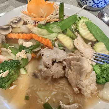 Benjarong Thai - Chicken (tasteless) - Thai Near Me - Tampa, Florida Benjarong Thai - Chicken (tasteless) - Thai Near Me - Tampa, Florida