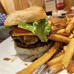 The Pump House Brewery and Restaurant - Burger that Ate Moncton