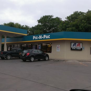 Pic & Pac Convenience Stores - cars parked in front of a gas station - Convenience Stores Near Me - Seguin, Texas Pic & Pac Convenience Stores - cars parked in front of a gas station - Convenience Stores Near Me - Seguin, Texas