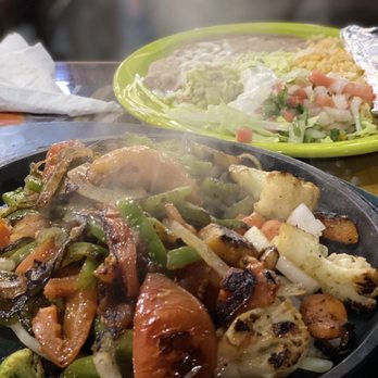 Lalos Restaurante Mexicano - Vegetarian fajitas - Mexican Near Me - Fort Wayne, Indiana Lalos Restaurante Mexicano - Vegetarian fajitas - Mexican Near Me - Fort Wayne, Indiana