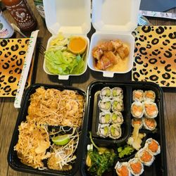 Fancy Q Sushi and Thai - Pad Thai with shrimp and chicken. Sushi. Soup. Salad. Yum