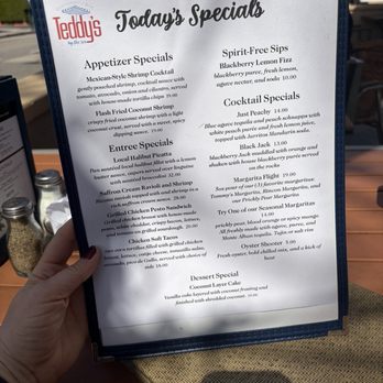 Teddy's By The Sea - Seafood Near Me - Carpinteria, California