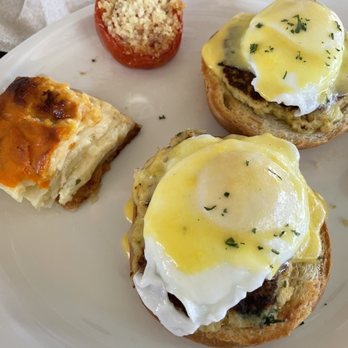 Cafe Le Reve - Breakfast & Brunch Near Me - Riverside, California