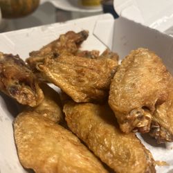 Buffalo Wild Wings - Bone-In Wings & Fries