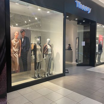 Fashion Outlet Rosemont Illinois 2026.THEORY ROSEMONT OUTLET - Updated January 2026 - 16 Photos & 14 Reviews ...