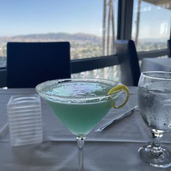 Coco Palm Restaurant - Lemon drop.. Although must have had a drop of blue curaçao due to its hue .. tasty - Cuban Near Me - Pomona, California