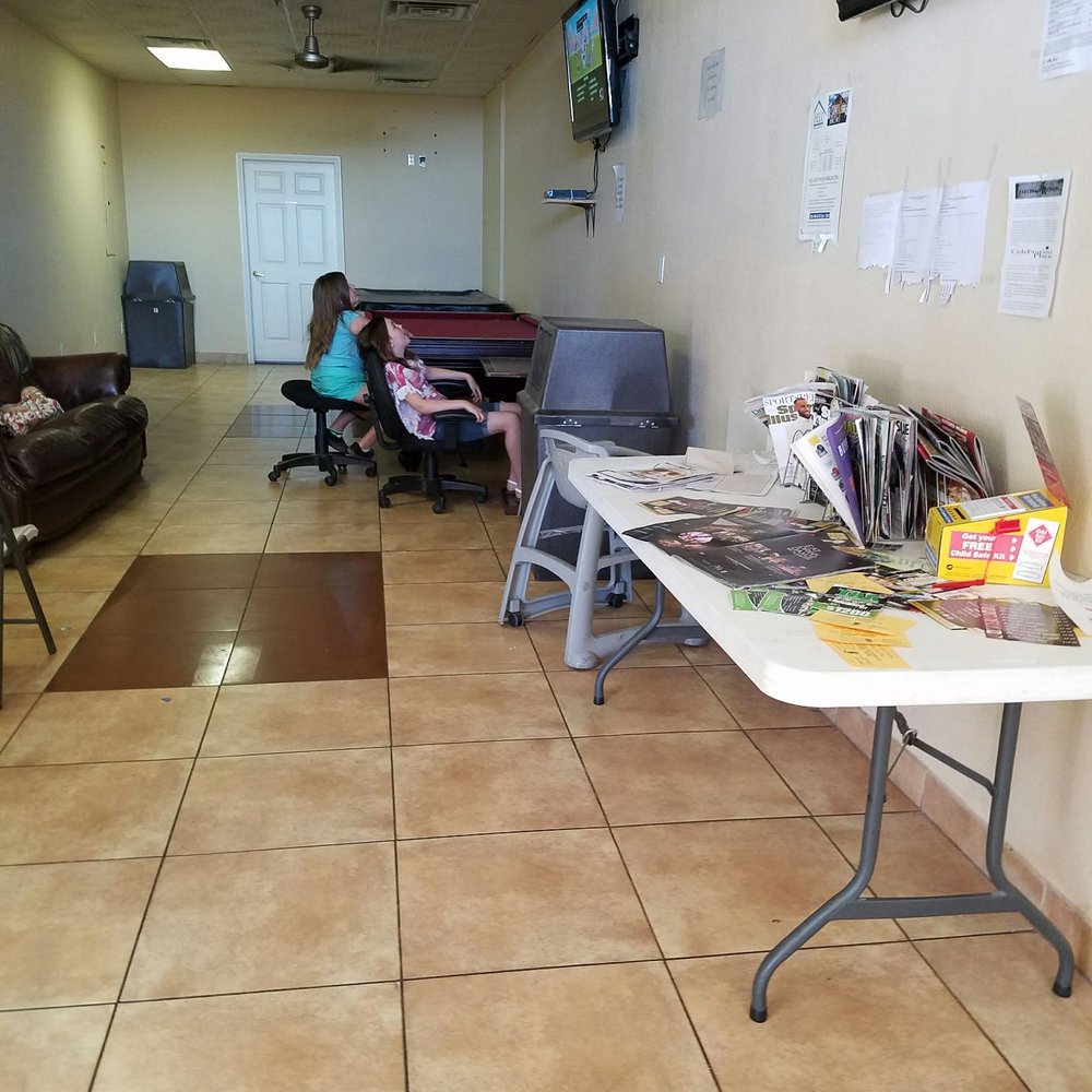 The Laundry Lounge - The "lounge" is a mess - Laundromat Near Me - Las Vegas, Nevada The Laundry Lounge - The "lounge" is a mess - Laundromat Near Me - Las Vegas, Nevada