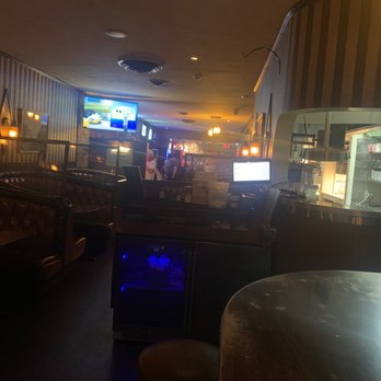 Blue Moon Lounge - Lottery, kitchen, bar. - New American Near Me - McMinnville, Oregon