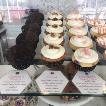 Dots Cafe - Cafes Near Me - Pasadena, California