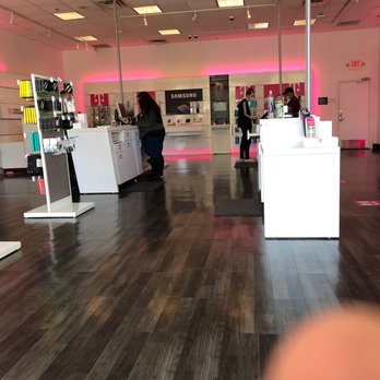 T-Mobile - Mobile Phones Near Me - Tulsa, Oklahoma T-Mobile - Mobile Phones Near Me - Tulsa, Oklahoma