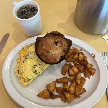 Wild Eggs - 1/2 of a bacon omelette breakfast - Breakfast & Brunch Near Me - Indianapolis, Indiana Wild Eggs - 1/2 of a bacon omelette breakfast - Breakfast & Brunch Near Me - Indianapolis, Indiana