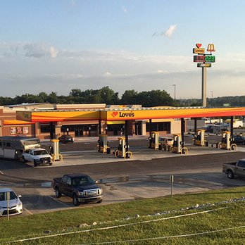 Love's Truck Care - Commercial Truck Repair Near Me - Harrisonville, Missouri Love's Truck Care - Commercial Truck Repair Near Me - Harrisonville, Missouri
