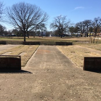 Meadowbrook Park & Sculpture Garden - Parks Near Me - Arlington, Texas