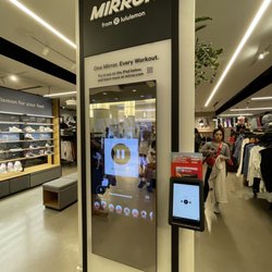lululemon athletica Metrotown - Latest gadget - Workout with the Mirror