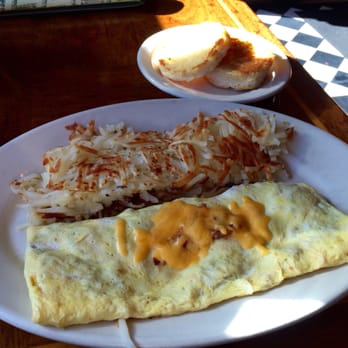Frank's Diner - Bacon and cheese omelette with hash browns - Diners Near Me - Spokane, Washington