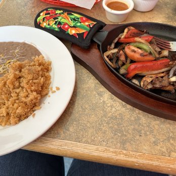 Oh Mexico - Beef & Chicken Fajitas w/ beans & rice. - Mexican Near Me - Sparks, Nevada Oh Mexico - Beef & Chicken Fajitas w/ beans & rice. - Mexican Near Me - Sparks, Nevada