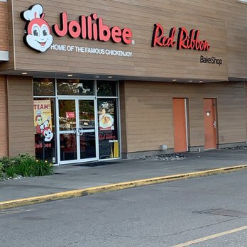 Jollibee - parking lot entrance - Fast Food Near Me - Tukwila, Washington Jollibee - parking lot entrance - Fast Food Near Me - Tukwila, Washington