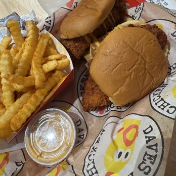 Dave's Hot Chicken - Chicken Shop Near Me - Schertz, Texas