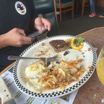 Black Bear Diner Menifee - Diners Near Me - Menifee, California