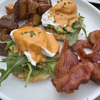 Hillside Farmacy - Hillside Benny - New American Near Me - Austin, Texas