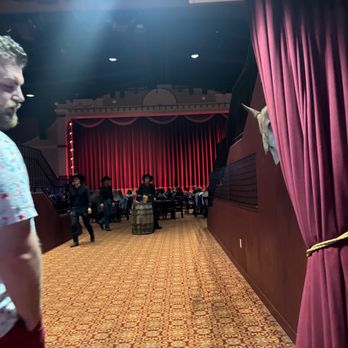 Sneaky Pete's Wild West Dinner Show - Inside - Dinner Theater Near Me - Wisconsin Dells, Wisconsin