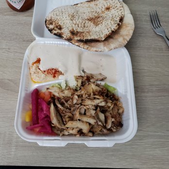 Zankou Chicken - Chicken Tarna Plate... was a time when the Platt was FULL. - Mediterranean Near Me - Glendale, California