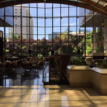 Santiago Marriott Hotel - The hotel lobby bar - Hotels Near Me - Santiago, RM