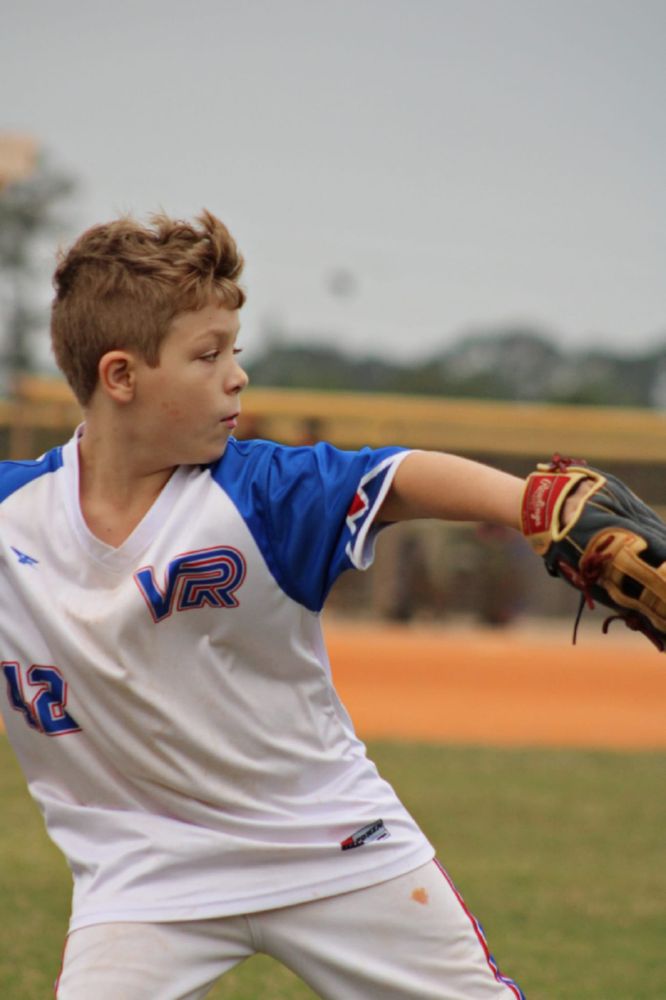 VR Baseball Logo